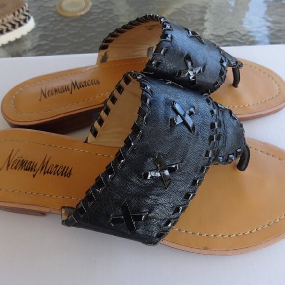 Neiman Marcus Gabriel  women's black sandals 6 &1/2 , lace stitching, classy, - Picture 3 of 7